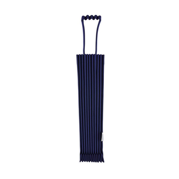 me ISSEY MIYAKE Recycled Polyester Trunk Pleats Bag – Navy